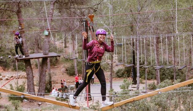 Pon a  prueba tus límites con Aventura Valencia